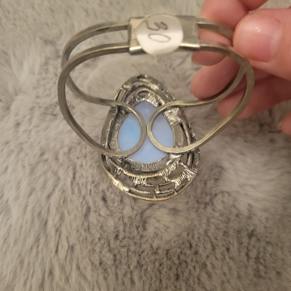 MOONSTONE STATEMENT BRACELET - Picture 7 of 9